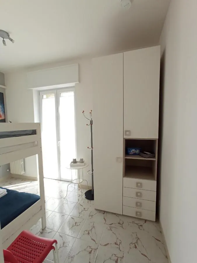 Casa Nerea - Camere Rooms ヴェローナ 0*,  イタリア